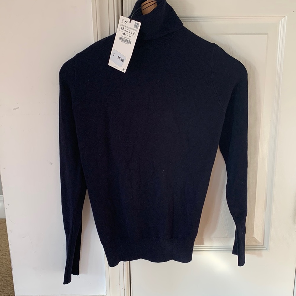 Zara women turtle neck sweater